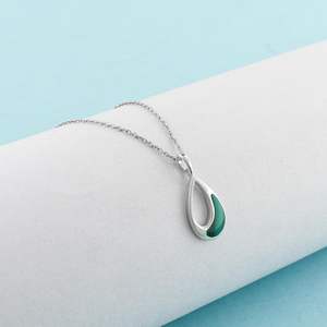 GEMKORA – collier avec pendentif en cristal de malachite, en argent 925, en forme de goutte d'eau, serti de pierres précieuses vertes naturelles, à porter au quotidien - Product Image 5