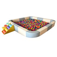 Piscine à balles souple pour enfants avec escalier pour aire de jeux intérieure préscolaire et maternelle, équipement d'entraînement sensoriel
