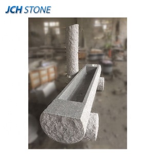 <span class=keywords><strong>Fontaine</strong></span> à eau <span class=keywords><strong>en</strong></span> <span class=keywords><strong>pierre</strong></span> de granit sculptée à la main sur mesure <span class=keywords><strong>pour</strong></span> l'extérieur avec colonne et gravure de lettres - Product Image 4