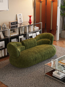 Divano Piccolo Hibiscus in Stile Medievale con Struttura in Legno e Tessuto Chenille, Edizione Designer con Dettagli a Fiocco, Curvo di Alta Gamma per Soggiorno - Product Image 1