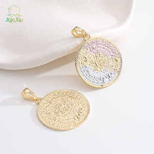 Collar con Colgante Religioso de Moda para Mujer, Chapado en Oro de 18K, Calendario Azteca, Joyería Mexicana, Oro, Reina Maya, Engaste de Bisel - Product Image 4