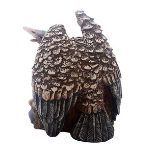 Fatto a mano in resina creativa falco figurina Art Deco teschio umano ornamento statua spaventosa testa di morte con teschio di <span class=keywords><strong>uccello</strong></span> decorazione da scrivania - Product Image 3