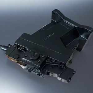 Moteur hydraulique Danfoss H1B250AAD2M2NAPBVSDSSA30HP082N30N18, pompe de surpression à montage sur bride, à cylindrée variable - Product Image 3