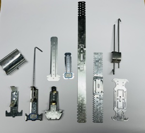 Supports de <span class=keywords><strong>suspension</strong></span> de <span class=keywords><strong>plafond</strong></span> modernes en acier galvanisé, haute résistance, ignifuges, antirouille, provenance directe Hebei - Product Image 1