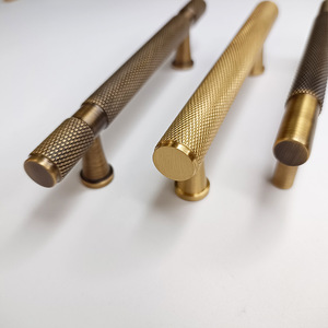 Tiradores de latón macizo estilo americano con diseño moleteado <span class=keywords><strong>AB</strong></span>, acabado latón envejecido, para muebles, gabinetes, cajones y cómodas - Product Image 3