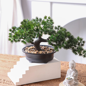 Arbre artificiel élégant pour la décoration moderne de la maison, aspect réaliste, matériau durable, parfait pour le salon, la chambre et l'agencement de bureau. - Product Image 3