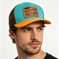 Casquette de baseball trucker en maille à 5 panneaux bicolore avec logo personnalisé gravé sur patch en cuir et visière incurvée, style sport snapback