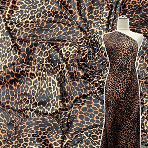 Impreso personalizado 180gsm 4 vías tela de satén elástico Popular último patrón de diseño de leopardo para mujer género Spandex - Product Image 1