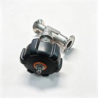 Vanne d'angle manuelle sanitaire en acier inoxydable 316L, à raccord Tri-Clamp, pour le contrôle hygiénique du débit dans l'industrie alimentaire, des boissons et pharmaceutique