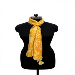 Elegante Bufanda Larga de Seda 100% con Estampado Floral para Mujer, Estilo Casual, Color Amarillo, Diseño Digital, Accesorio de Moda Multifuncional Viraak - Product Image 1