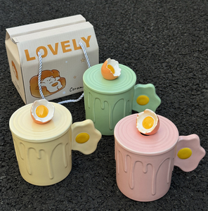 Mug en porcelaine en forme d'œuf <span class=keywords><strong>poché</strong></span>, look mignon, avec couvercle, compatible <span class=keywords><strong>micro</strong></span>-ondes et lave-vaisselle, pour cadeaux d'anniversaire, vente en gros disponible - Product Image 4