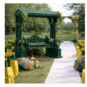 Columpio de madera artesanal tradicional Haldi Mehndi para decoración de ceremonias nupciales - Product Image 1
