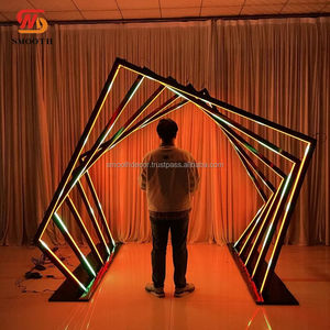 Espejo Desmontable de Diseño Geométrico Sólido con Luces LED para Bodas Modernas, Tamaño y Color Personalizables, Nuevo - Product Image 6