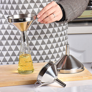 Entonnoir en acier inoxydable 13cm 11cm 15mm pour le versement d'huile de cuisine et le filtrage - Product Image 1