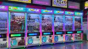 Custom-designed Giant <b>Claw</b> <b>Machine</b>, a Coin-operated Human-shaped Button Automatic Arcade Vending <b>Machine</b> with Plush Toys. - Product Image 3