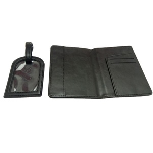 Set de Viaje con Bolsa Transparente para Pasaporte de PU y Etiqueta para Equipaje con Porta Pasaportes - Regalo de Viaje - Product Image 4