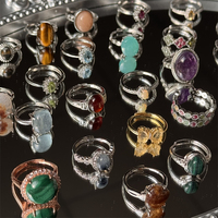 Anneaux en pierre de guérison de cristal à prix plus bas, vente en gros, matériaux mixtes, anneaux en cupronickel pour cadeaux