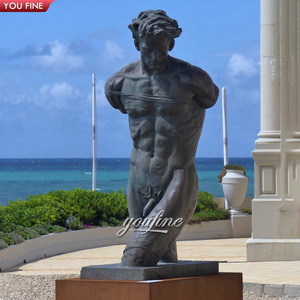 YOUFINE Statua Decorativa da Giardino per Esterni, Design Classico, Scultura in Bronzo Fuso di Uomo che Lega, Scultura in Ottone di Corpo Maschile - Product Image 2