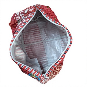 Pochette de maquillage colorée en écorce de maïs, légère et portable, avec poignée, fermeture robuste, douce, style matelassé, vente en gros - Product Image 2