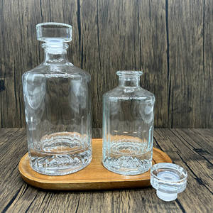 Bouteille en verre <span class=keywords><strong>de</strong></span> <span class=keywords><strong>bonne</strong></span> qualité à rayures horizontales 250 ml 500 ml avec bouchon en verre et joint en silicone <span class=keywords><strong>de</strong></span> qualité alimentaire pour boissons, jus, vin - Product Image 4