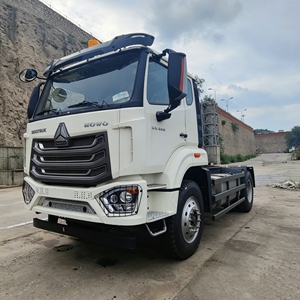 Camions tracteurs Sinotruk HOWONX neufs et d'occasion 6x4 6x6 RHD Diesel Manuels 371HP 380HP 400HP 430HP à vendre - Product Image 2