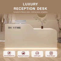 Comptoir de caisse laqué de luxe léger, petit bureau d'accueil pour boutique de détail, boutique de vêtements pour femmes, salon de beauté
