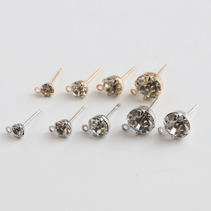 Pendientes de botón con forma de bola, engaste de garra, aleación de zinc, chapado en plata, oro KC, color blanco K, accesorios de joyería de moda - Product Image 1