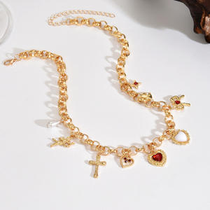 قلادة نسائية أنيقة بتصميم مبالغ فيه على شكل قلب مع فيونكة جميلة وسلسلة لؤلؤ صناعي - Product Image 2