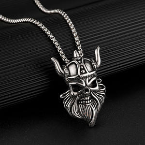 Collana in Acciaio Inossidabile, Ciondolo Vintage a Forma di Dio della Guerra, Collana da Uomo Trendy in Acciaio al Titanio con Motivo Diavolo - Product Image 2