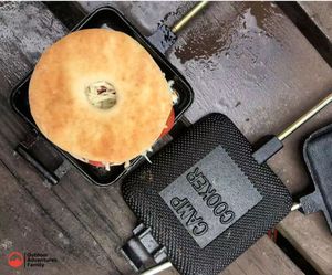 Чугунная вафельница с длинной деревянной ручкой - Product Image 4