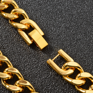 Bulk wholesale <b>solid</b> formed broad curb link unisex flawless reflective smooth cut 18k <b>gold</b> plated fine stainless steel bracelet - Product Image 1