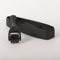 Rouleau à Barbe de Haute Qualité 540 Aiguilles, Premium Noir, Titane, Étiquette Privée, pour Hommes