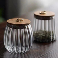 Pot en verre de rangement pour cuisine de luxe au design nordique esthétique à rayures verticales côtelées