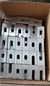 Distanziatori a Ferro di Cavallo in Alluminio a Forma di U con Fessure, Lunghezza 75-90mm, Spessore 1mm 2mm 3mm 5mm 10mm - Product Image 5