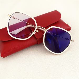 Lunettes Photochromiques Anti-Reflet pour Femme <span class=keywords><strong>Grande</strong></span> <span class=keywords><strong>Taille</strong></span> Hexagonales en Alliage Noir Bleu Verre Photochromique Anti-Lumière Bleue pour Écran de Téléphone 2026 - Product Image 1