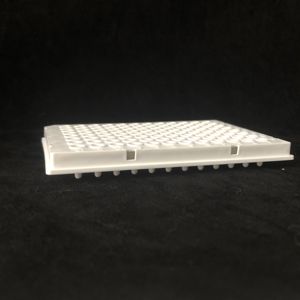 سعر جيد في الصين معقمة مختبر ، غير متزحلق أبيض 96 لوحة بكور بدون تنورة متوافقة مع بيوراد - Product Image 4