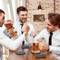 Sous-verres modernes carrés en ardoise noire, gravés au laser, personnalisables, écologiques, pour vente en gros, avec découpe droite et surface lisse