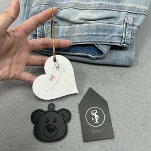 Tùy Chỉnh Thiết Kế Sang Trọng Nhãn Hàng May Mặc Hangtagskraft Giấy Đu Treo Thẻ In Giá <span class=keywords><strong>Tag</strong></span> Nhãn Cho Quần Áo - Product Image 1