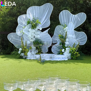 ฉากหลังงานแต่งงานกลางแจ้ง LEDA สไตล์โมเดิร์น สำหรับตกแต่งงานปาร์ตี้ ทำจากโลหะสีขาว ประดับด้วยดอกไม้และตาข่ายเหล็กดัด - Product Image 2