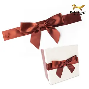 صندوق هدايا حلقي من مادة ساتان ذاتي اللصق مخصص رخيص الثمن مصنوع يدويًا من مصنع مافولين