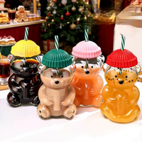 Bouteille d'eau en forme d'ours mignon avec couvercle en tricot et paille, résistante aux hautes températures, gobelet simple paroi, cadeaux pour enfants, vente en gros d'usine
