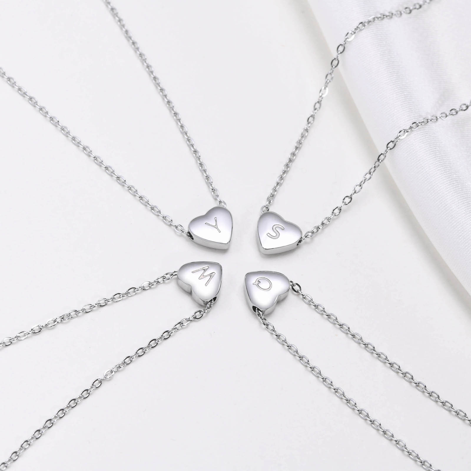 Argent (A-Z)