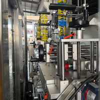 Machine d'étiquetage linéaire automatique pour manchons en PVC, machine de rétraction automatique de manchons pour ligne de bouteilles de jus 150BPM