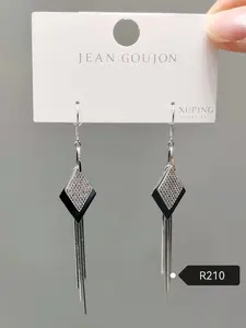 07 xupingジュエリーファッショナブルで人気の絶妙なシンプルなダイヤモンド気質ロングタッセルイヤリング