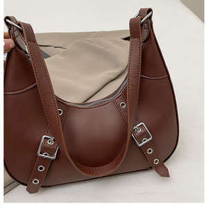 กระเป๋าสะพายไหล่ผู้หญิงสไตล์เรโทรใหม่ กระเป๋าโท้ทแบบสั่งทำได้ พกพาสะดวก สายโซ่ โพลีเอสเตอร์ หนัง PU แฟชั่น - Product Image 2