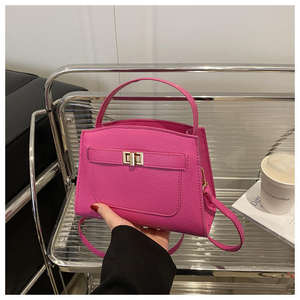 Nuevo bolso bandolera cuadrado informal y moderno para mujer, bolso de mano duradero de cuero PU - Product Image 6