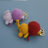 Porte-clés et breloques chat en crochet faits main, design à capuche violet et jaune, marque KIVA, unisexe, pour décoration de sac et cadeaux