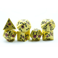 Jeu de dés de jeu personnalisé en métal en alliage de zinc plaqué or de conception populaire pour donjons et dragons