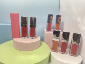 Vente en gros de rouge à lèvres imperméable longue tenue, meilleure qualité, logo personnalisé, rouge à lèvres liquide mat, végan et sans cruauté - Product Image 5