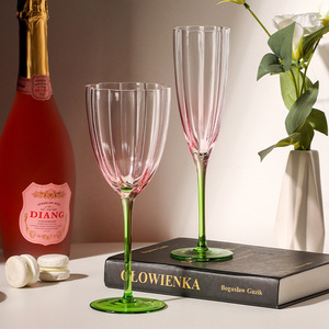 Copa de Vino con Tallo Acanalado de 301-400 ml, Cristal, Estilo Nórdico, para Cócteles y Fiestas - Product Image 2